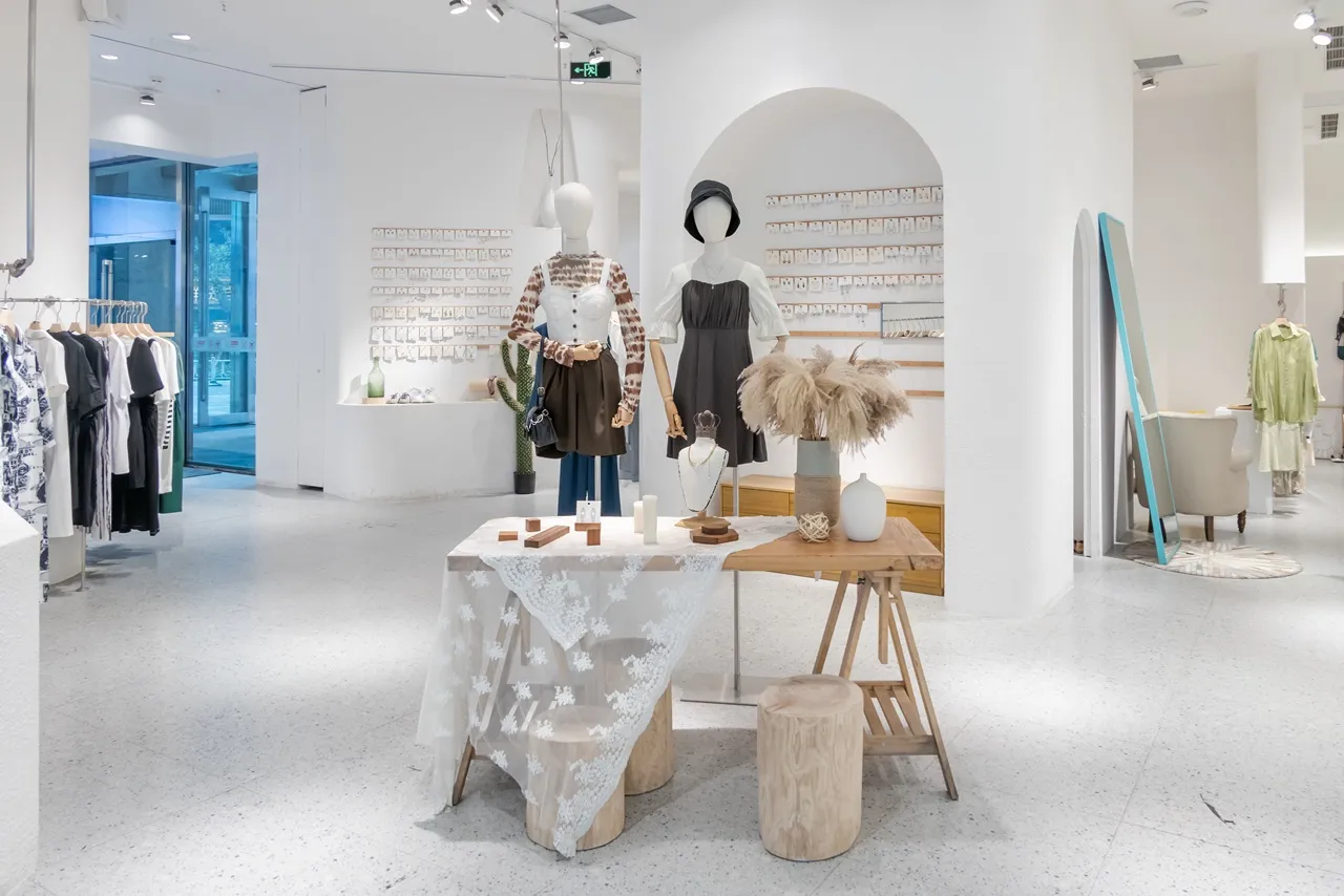 台南韓國服飾店推薦，中西區買衣服逛街評價好店