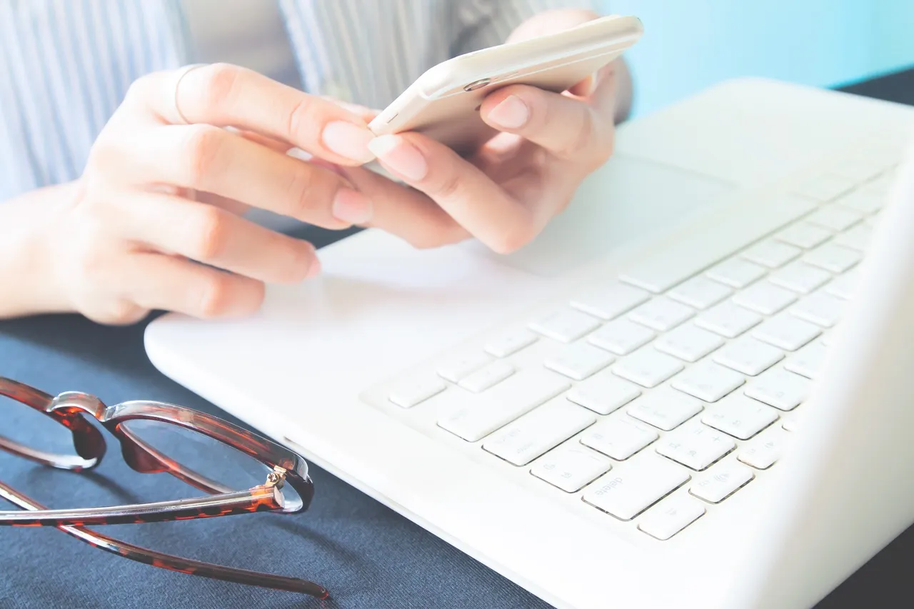 台南手機換電池店家推薦,有保固!